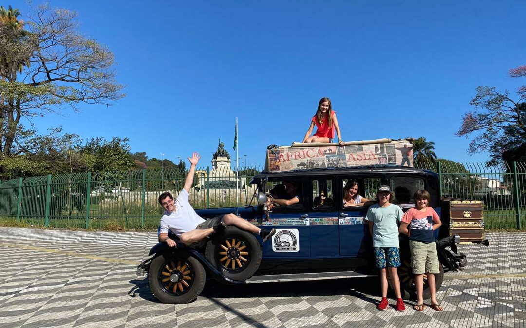 Familia Zapp and their Grahan Paige 1928