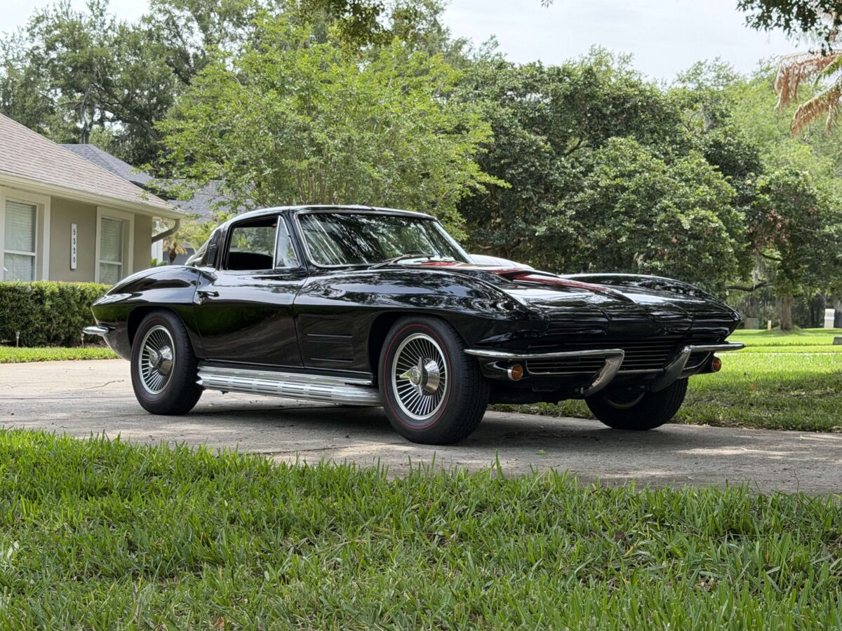1964_Corvette_Coupe